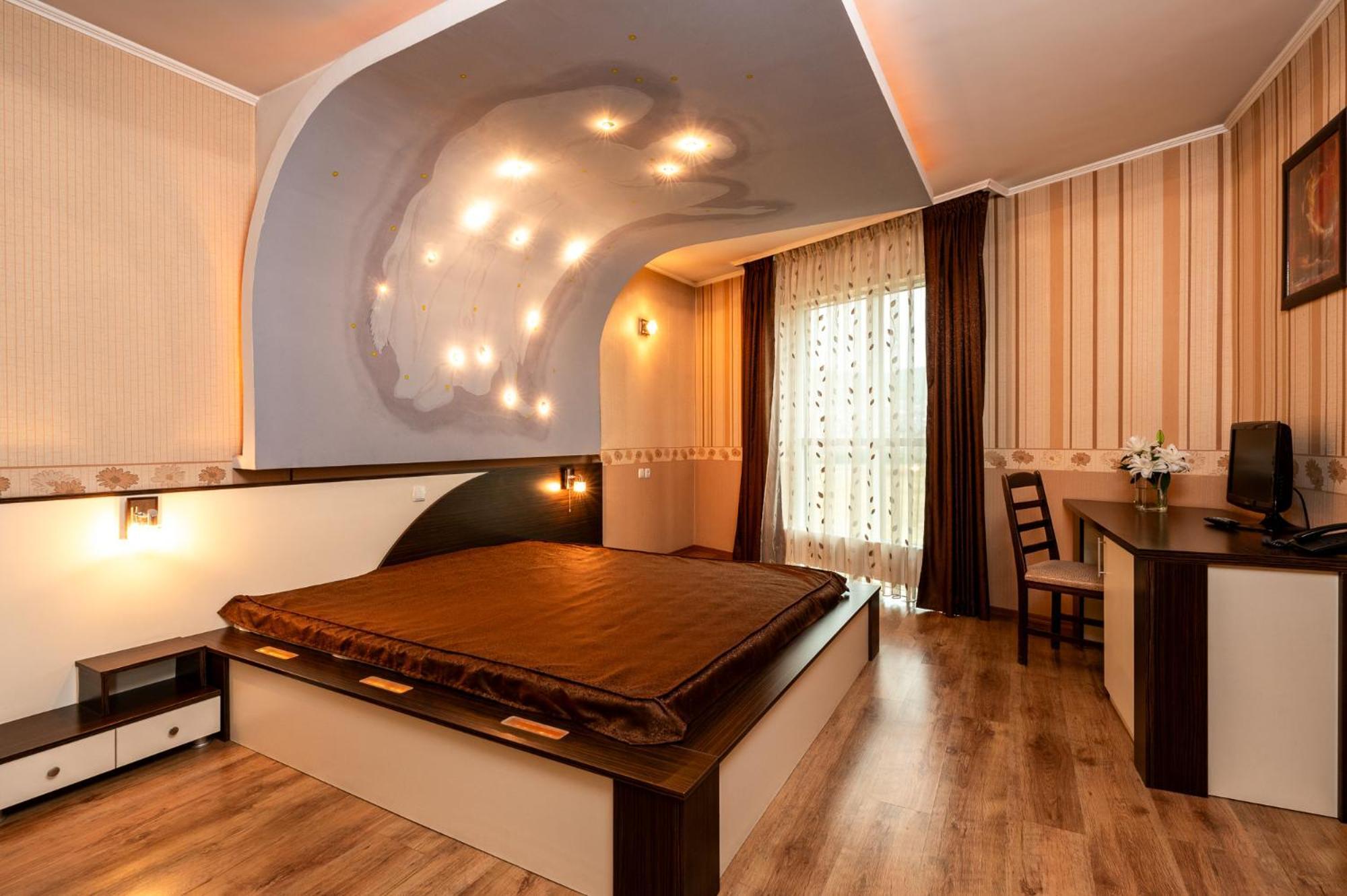 Spa Hotel Holiday Velingrad Buitenkant foto
