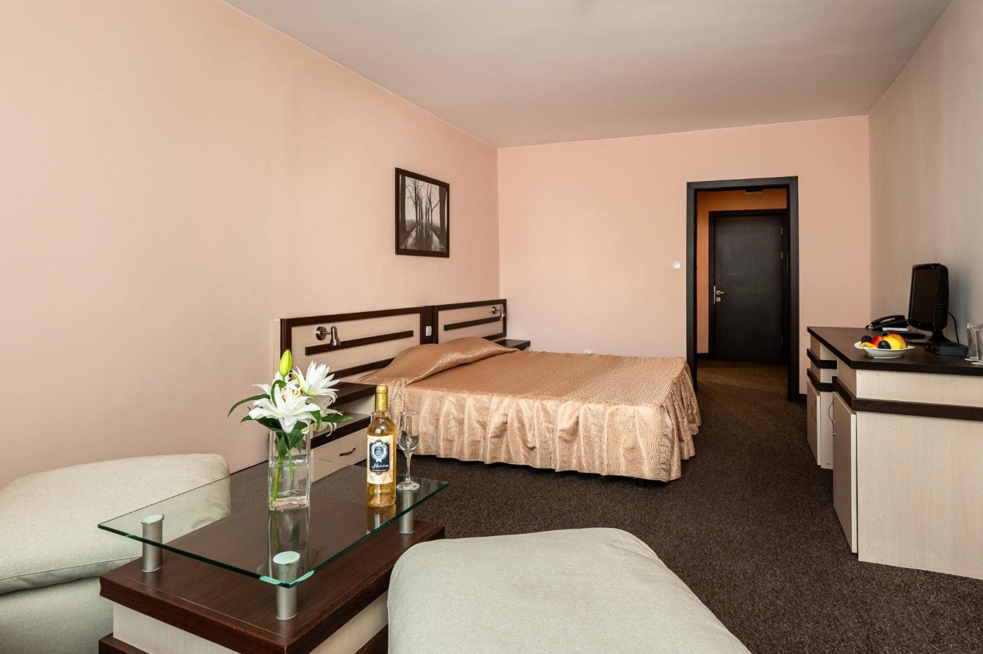 Spa Hotel Holiday Velingrad Buitenkant foto