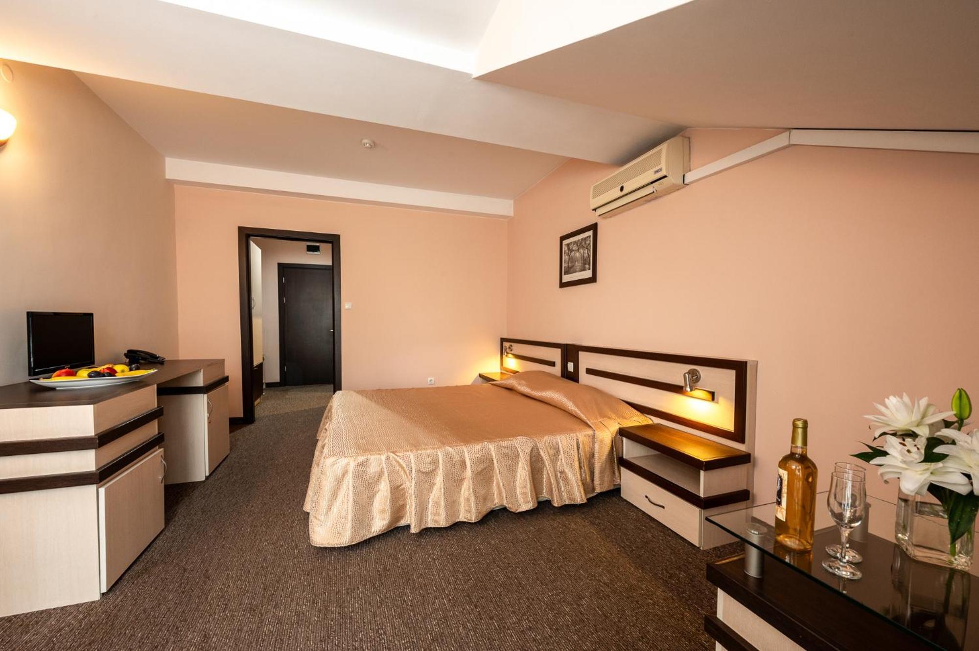 Spa Hotel Holiday Velingrad Buitenkant foto