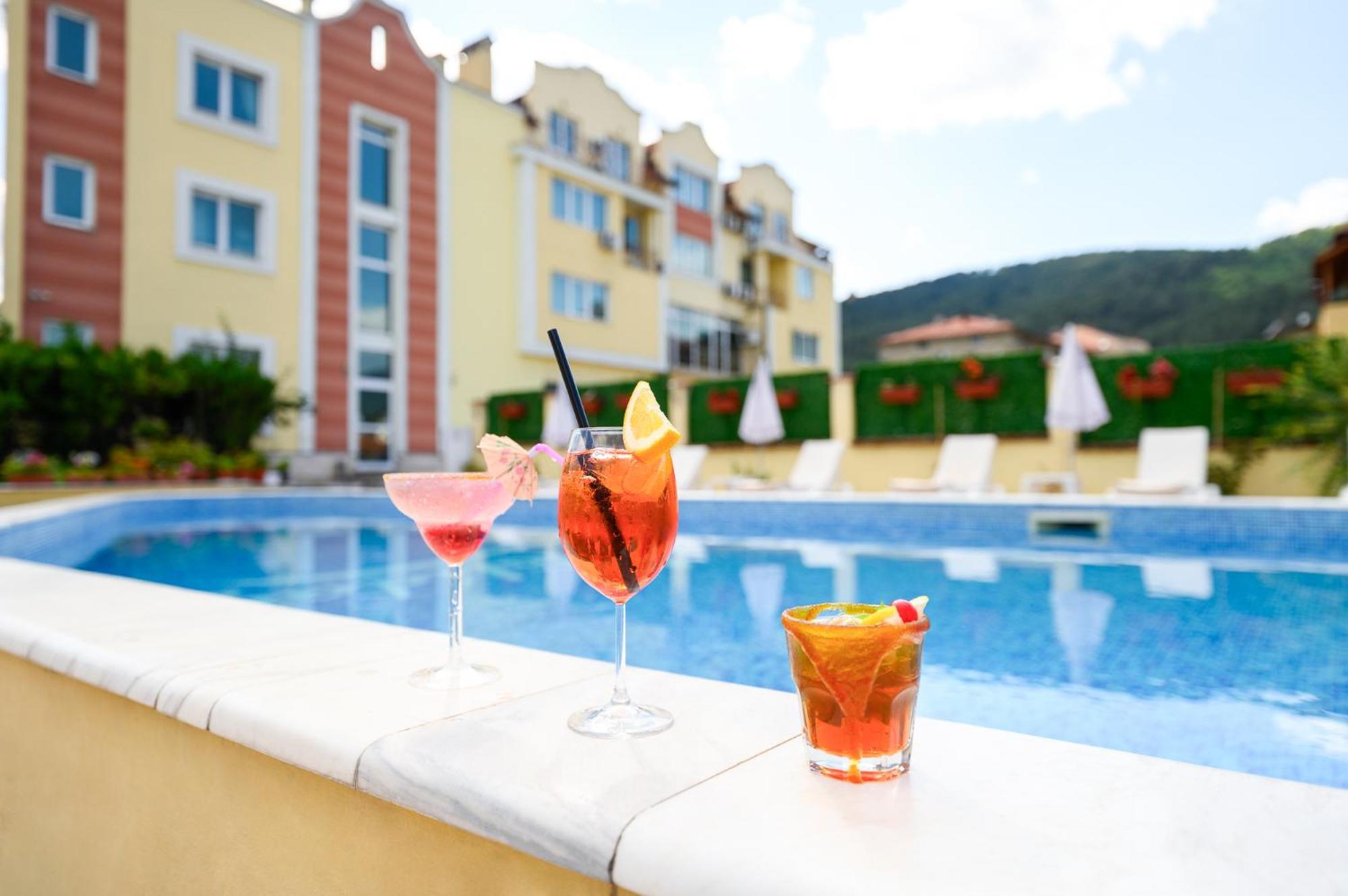 Spa Hotel Holiday Velingrad Buitenkant foto