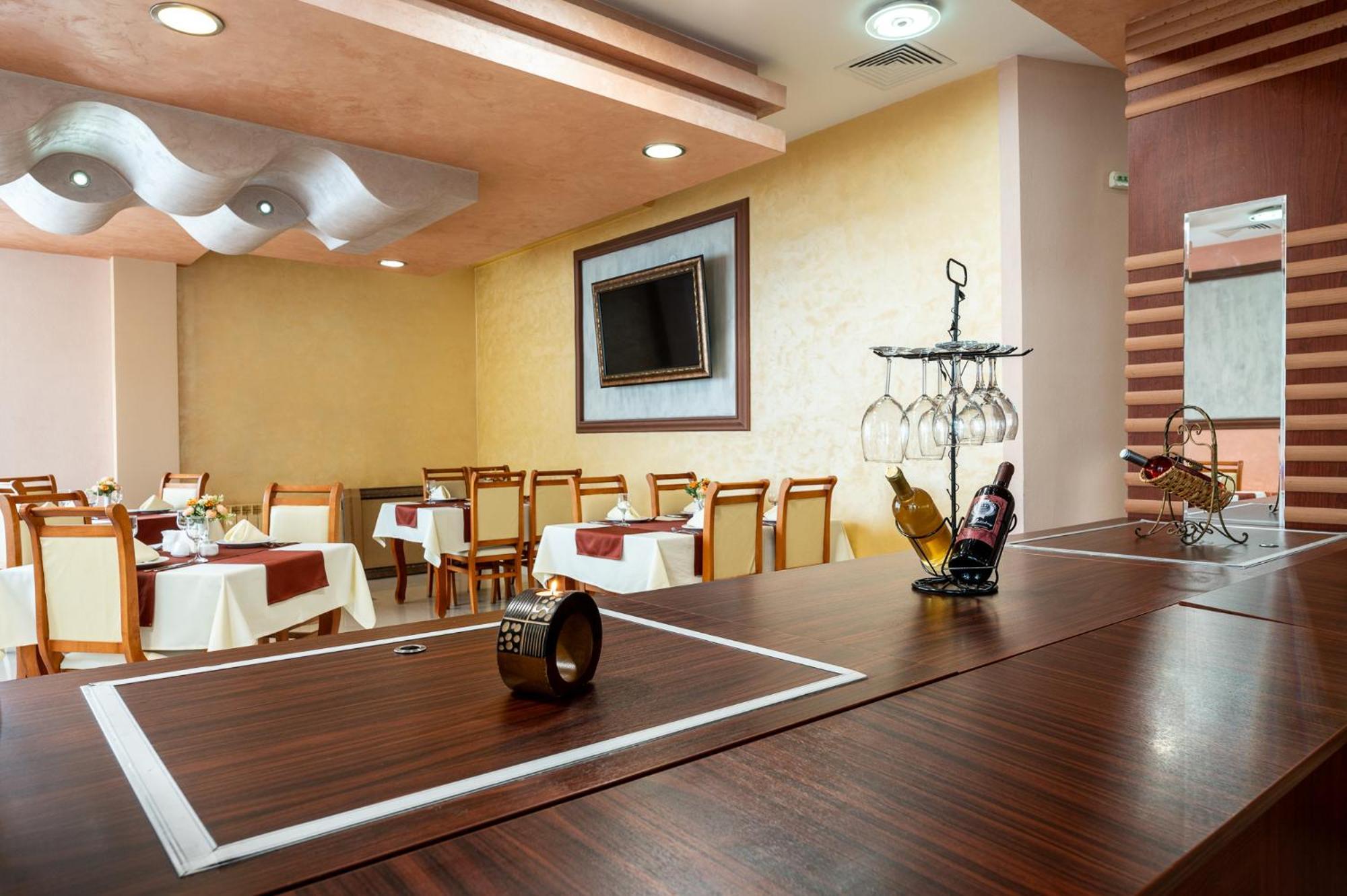 Spa Hotel Holiday Velingrad Buitenkant foto
