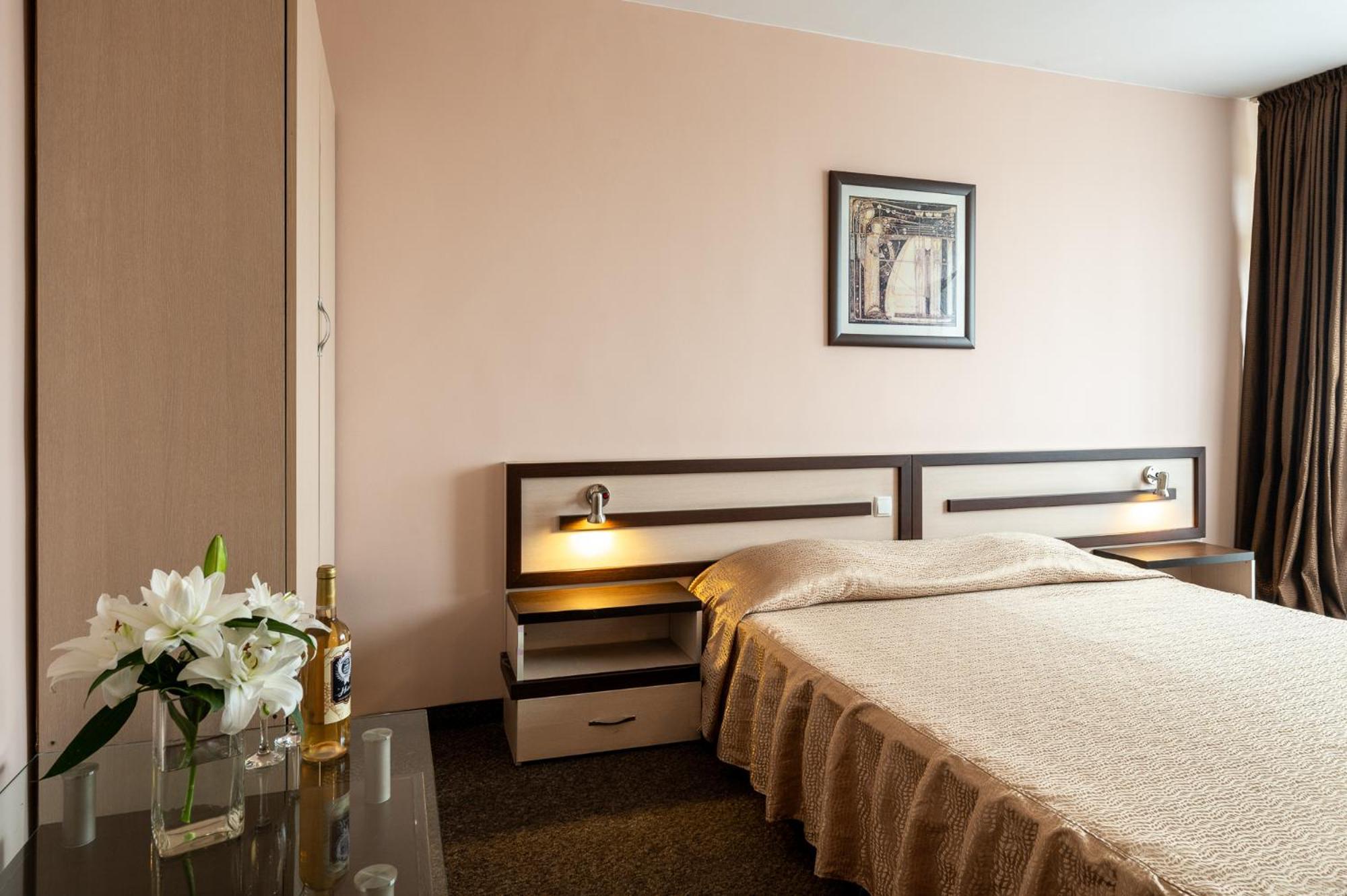 Spa Hotel Holiday Velingrad Buitenkant foto